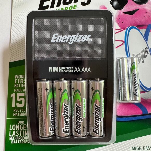 Energizer Rechargeable Battery Kit NiMH Battery Charger AA & AAA - Picture 2 of 8